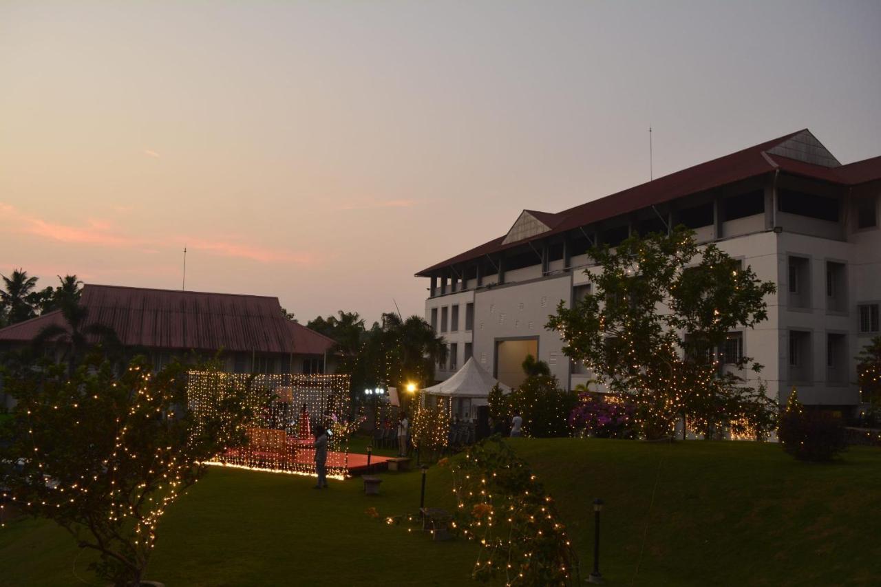 Angamaly Convention Centre Ξενοδοχείο Kochi Εξωτερικό φωτογραφία